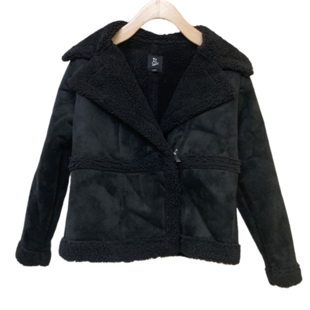New Art Class black faux Sherpa coat